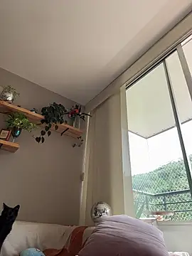 Webcam Model (SugarTroubl33)  is live.Free join now!