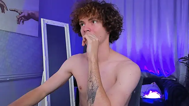 tommy_jamm (M twink) - wet chest