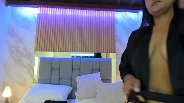 miia_luna_ - Miia_luna_'s free webcam - UK Sex Cams