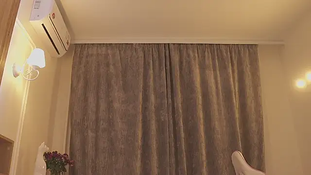 miathaine (F young) - SLOWLY TAKE OFF MY BRA