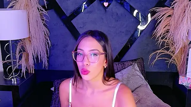  KylieWhite chat room