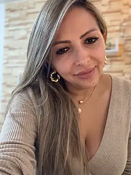 _Abril-Office1 Live Webcam on Stripchat