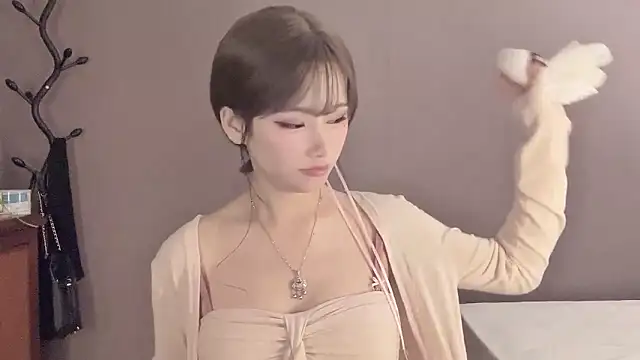 -XunMengLong- live cam screenshot female on Token.Show — Token Tipping & Live Cams