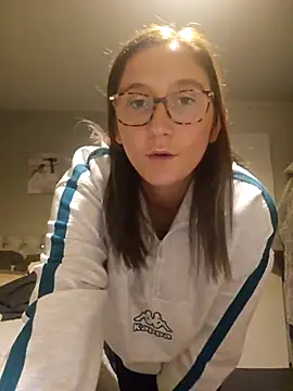 Webcam Model (SashaBabyxx)  is live.Free join now!