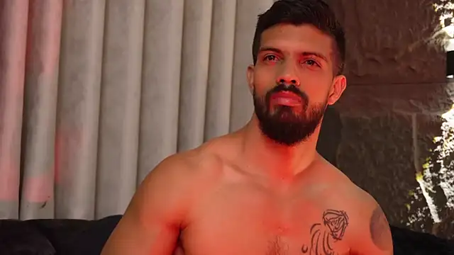 dannsaenz - DannSaenz's free webcam - UK Sex Cams