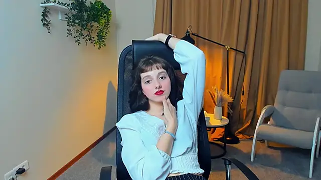 Live sex cam of JannLedain