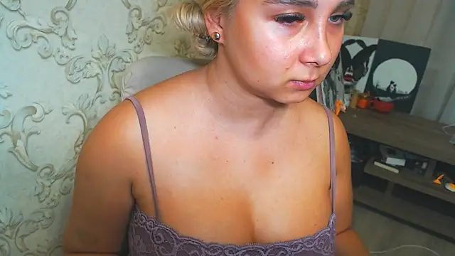 dolphindreams - DolphinDreams's free webcam