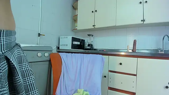  MaduraLuciana chat room