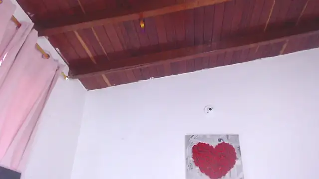 amara_red - Amara_Red's free webcam - UK Sex Cams