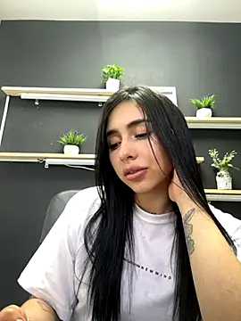 Webcam Model (isabella_jade)  is live.Free join now!