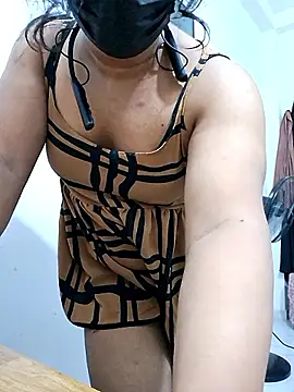 beautygirl_sara (F young) - Ass hole show with toys 🥰