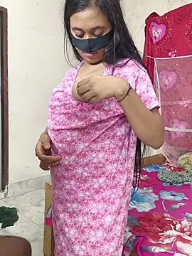 Love_Queen11 from StripChat is Freechat