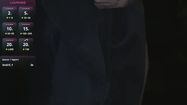 danielareign (F young) - bra off