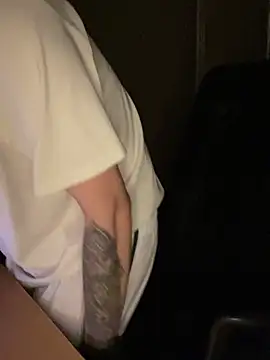 latava Live Webcam on Stripchat