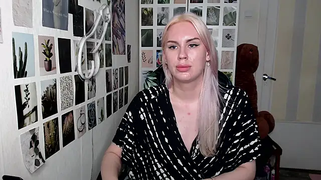 capriscorpion (Ask my age) - I'm deaf. I have a type menu💸