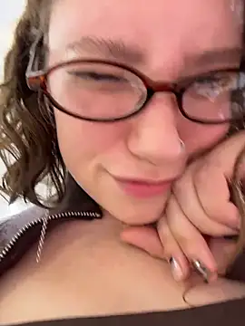 lucy-joy (F young) - wow! HARD fuck my bad pussy w 2 FINGERS