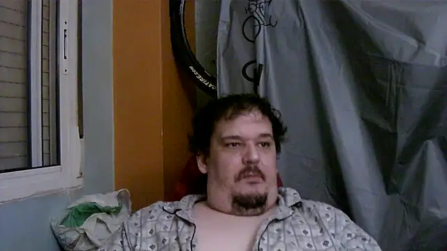 porkorossy (Ask my age) - cumshot