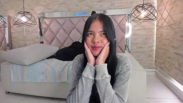 adara_scot (F teen) - Keep riding + spank ass ❤️