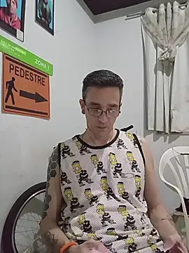 dinho_carioca (Ask my age) - Cumshot 1