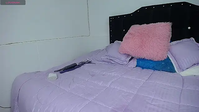 Mia_scarlett3 webcam stripchat model stream image