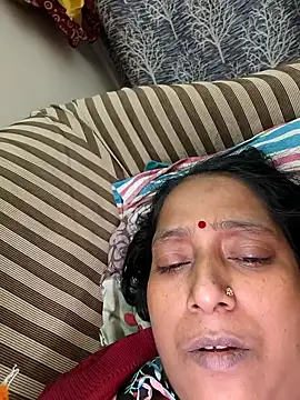 Webcam Model (Hot-Sana2)  is live.Free join now!