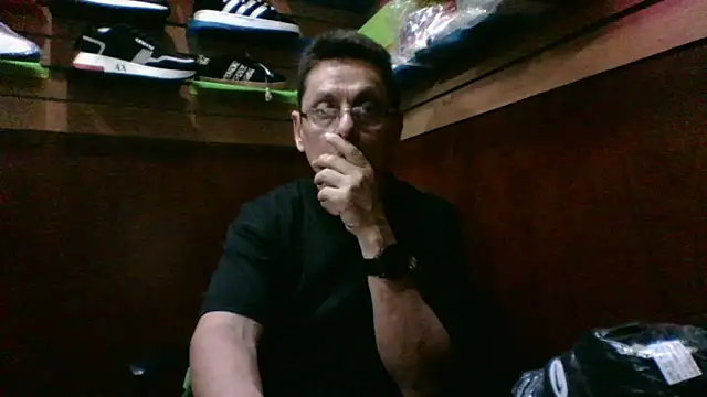 marcuskelvin (M mature) - CUM SHOW