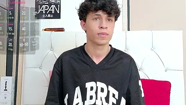  Axel__Evans chat room