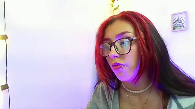 vaiolet_johansson - Vaiolet_johansson's free webcam - UK Sex Cams