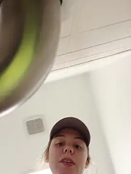 Webcam Model (ryder393)  is live.Free join now!