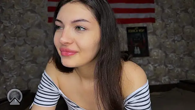 sweeet_strawberies (F teen) - naked boobs