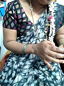 Webcam Model (lolida69thamil)  is live.Free join now!