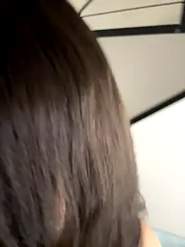 lelebaybay888's Stripchat show and profile