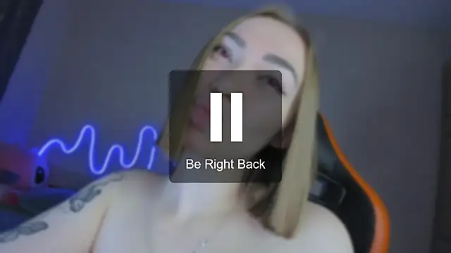 LaraKrein_lk webcam stripchat model stream image