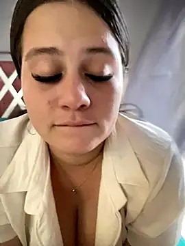 natalia_cleark09 (F young) - Wet my pussy, naked😈