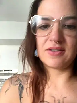 safeinouterspace - SafeinouterSpace's free webcam