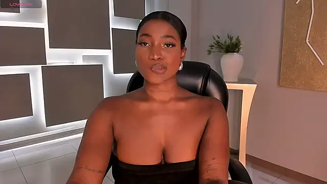 savannahstorm - SavannahStorm's free webcam