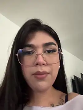 RoseCassie Live Webcam on Stripchat