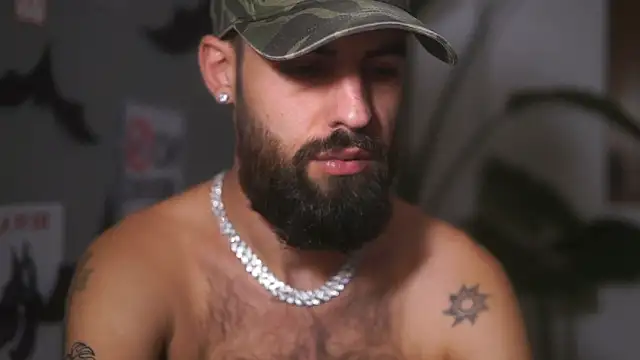 hairyrobxxx (Ask my age) - kiss to YOUR KING