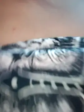  Maiden-Hot chat room