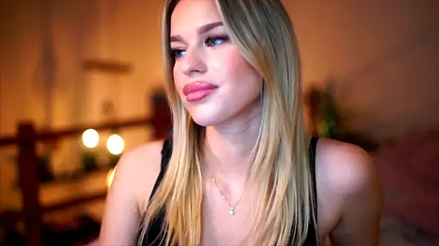 emilyvanroessel (T young) - Sensual booty creaming show