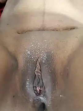 Mia_2025 live cam screenshot female on Pron.Webcam – Live Webcams & Adult Chat