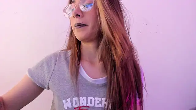  Sara_Roades chat room