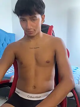 leonarrrd_01 (M young) - jerk off and ride dildo