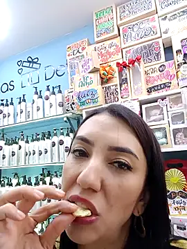 Webcam Model (LunaZambrano)  is live.Free join now!