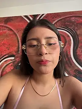 Webcam Model (CatadeLuca)  is live.Free join now!