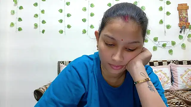 aleena_rai (F young) - Pussy show