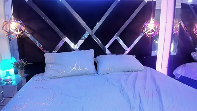 Sabrina-reyes webcam stripchat model stream image