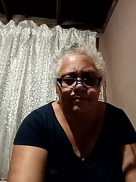 Webcam Model (Curvyboody)  is live.Free join now!