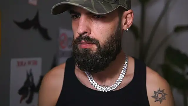 hairyrobxxx (Ask my age) - MAKE ME OIL MY CHEST