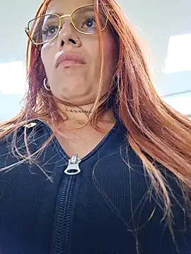 Webcam Model (Alis_xxx)  is live.Free join now!